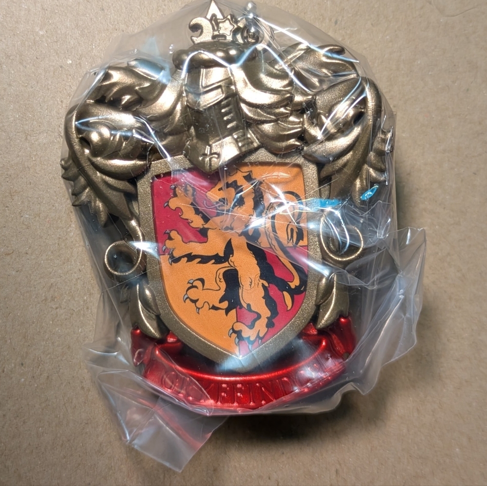 harry potter gryffindor photo frame charm keychain - bandai japan